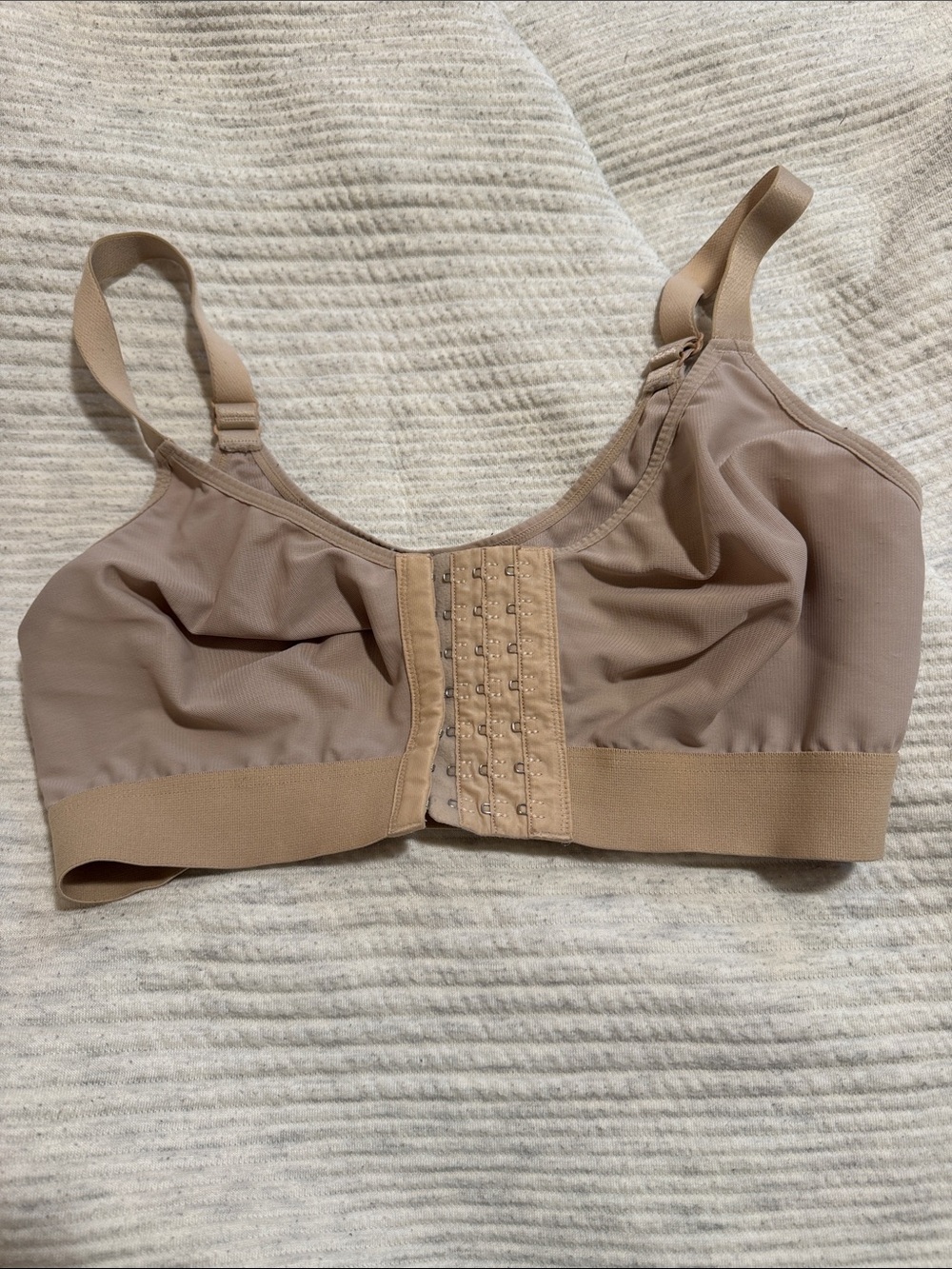 Nude Front-Closure Comfort Bra